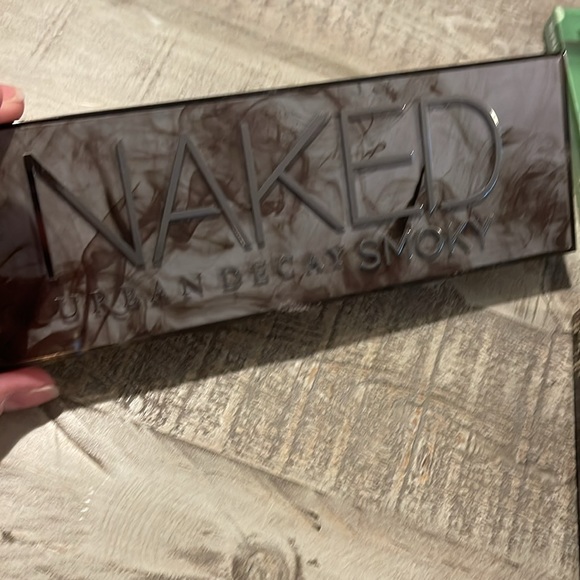 💋3 Urban Decay Shadow Palettes 💋 - Picture 2 of 5